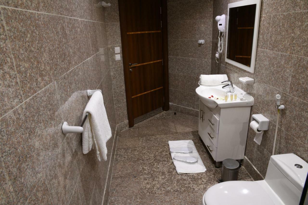 فندق البيت المثالي Ideal Home Hotel Medina ภายนอก รูปภาพ